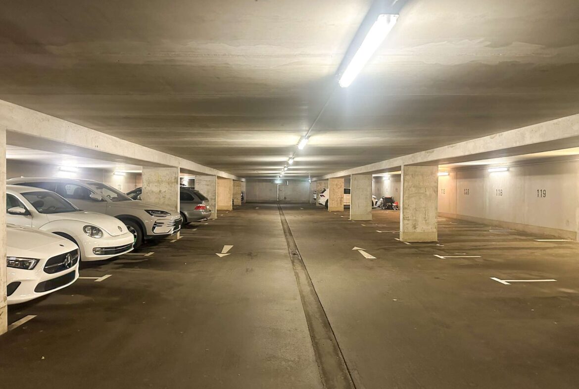 Zwei Tiefgaragenstellplätze