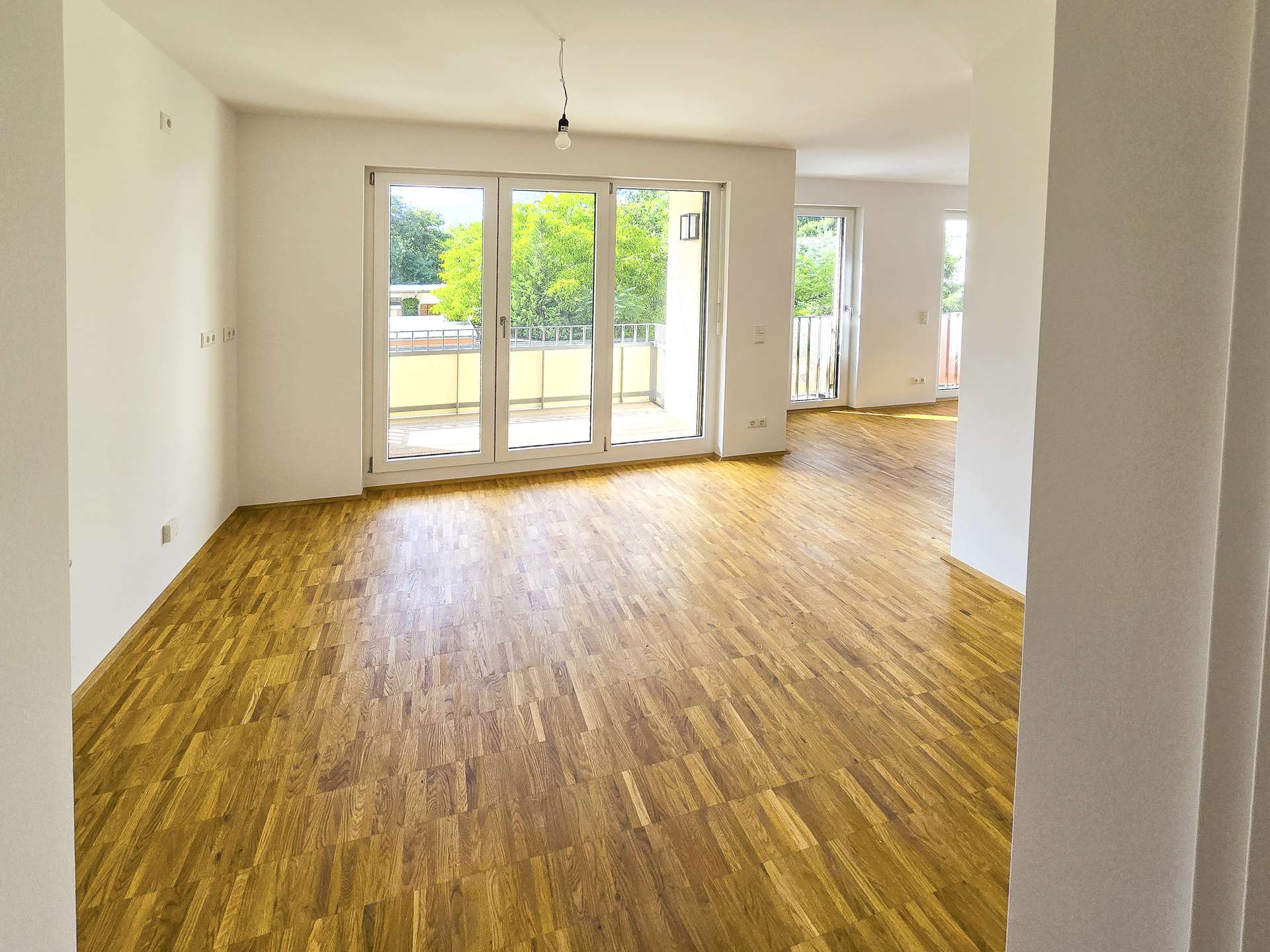 Blick in die Küche vom Flur