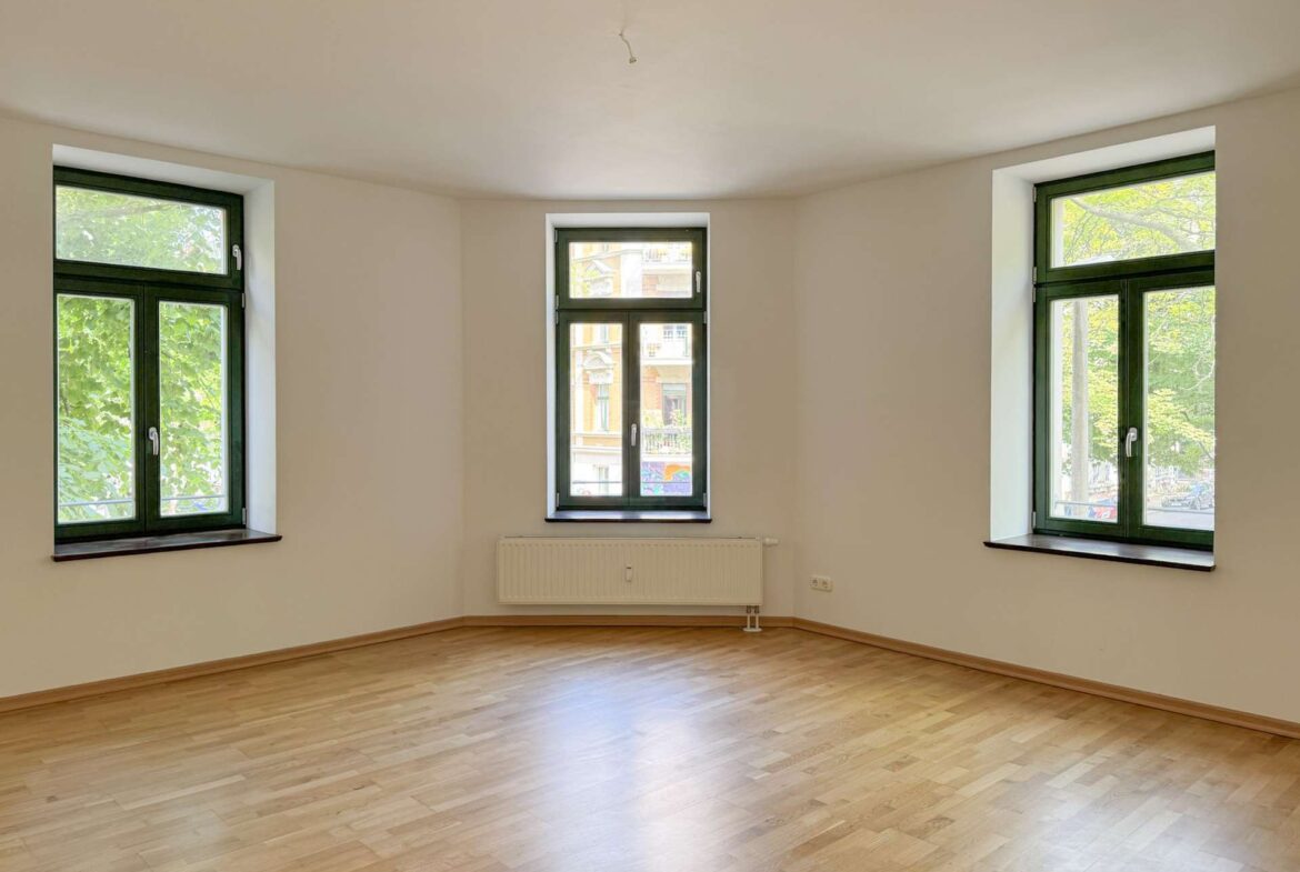 Lichtdurchflutetes Wohnzimmer