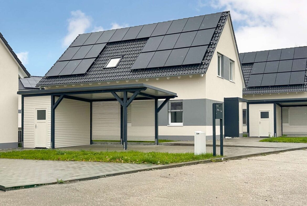 Fertiggestelltes Haus