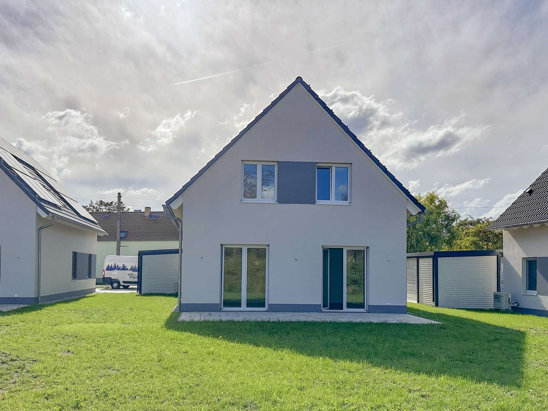 Haus mit Terrasse und Garten