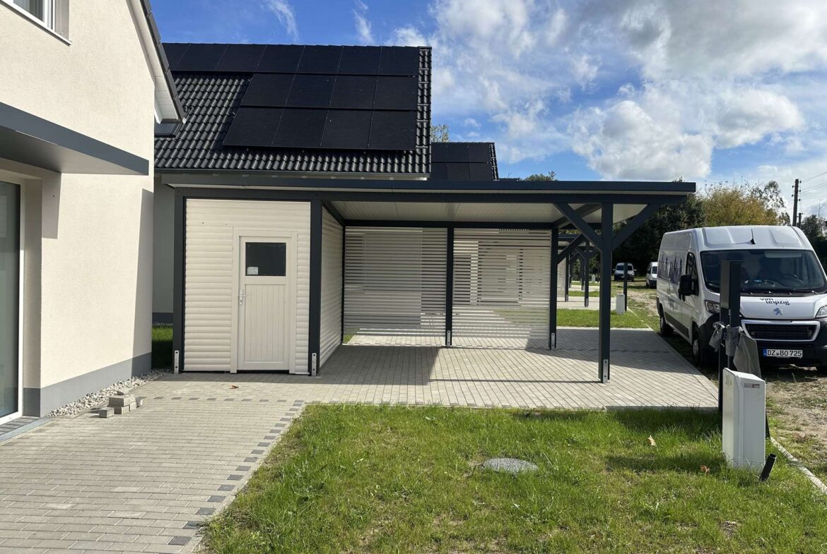 Carport und Schuppen