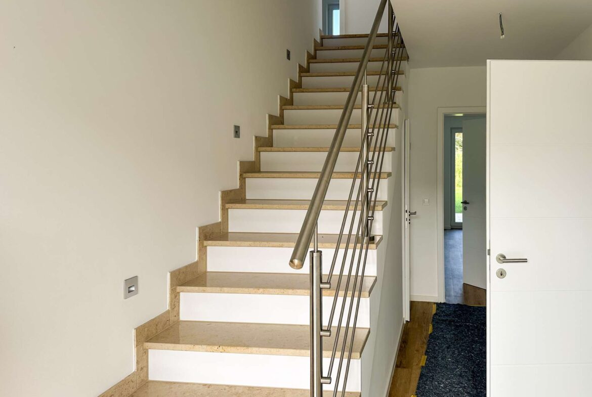 Eleganter Treppenaufgang