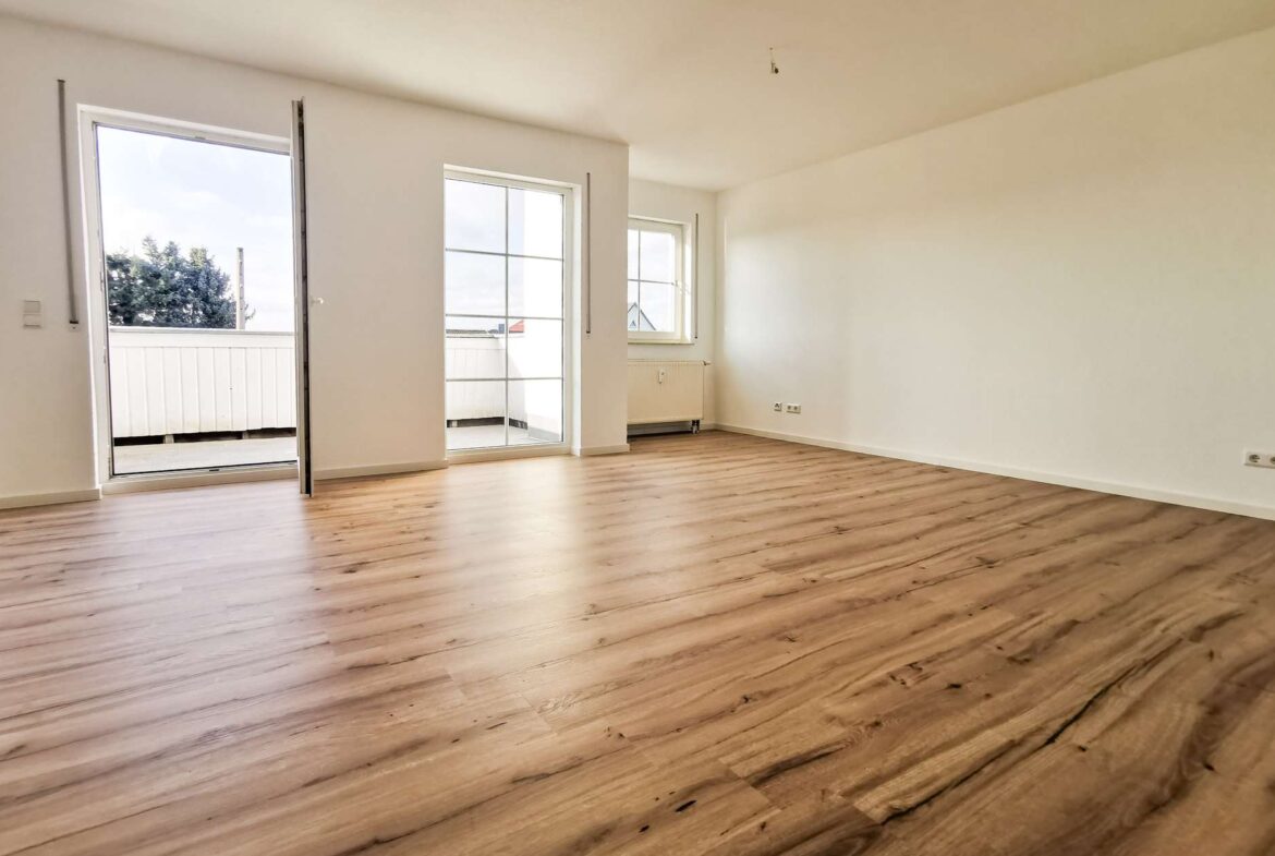 Wohnbereich mit Balkonzugang