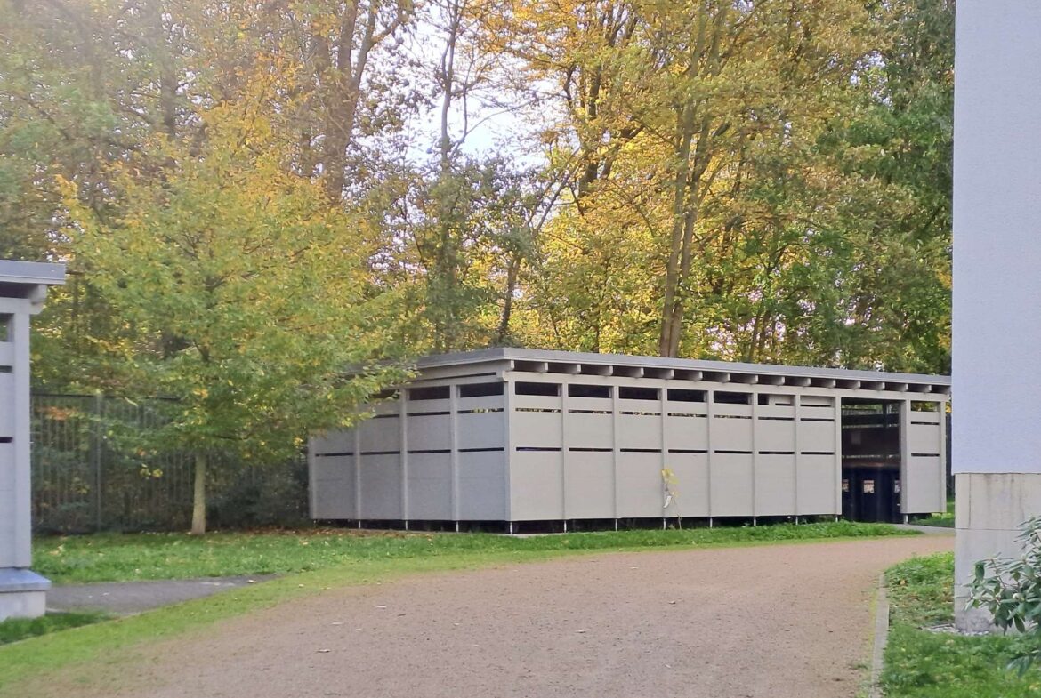 Funktionales Müllhäuschen