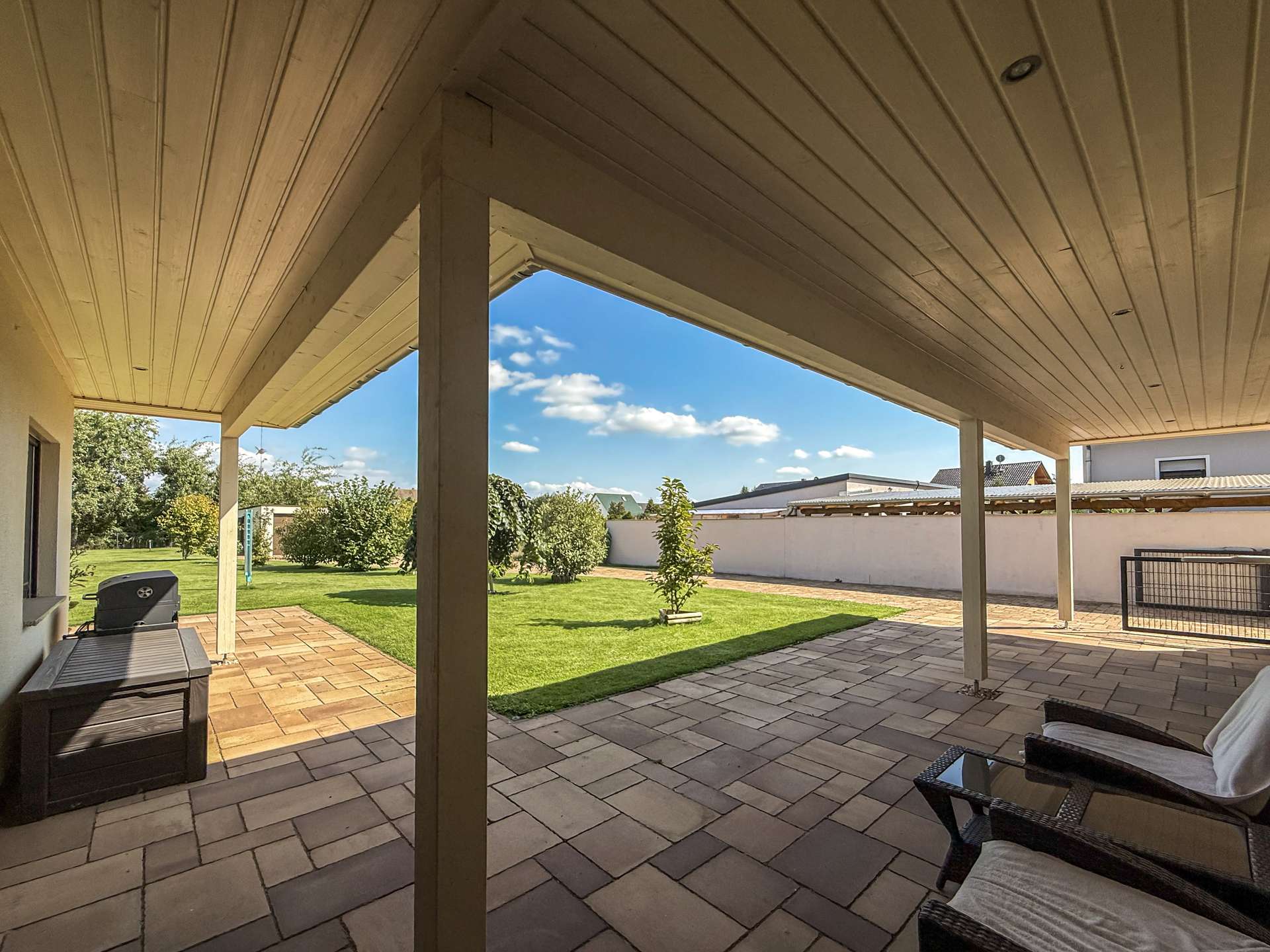 Überdachte Terrasse Einliegerwohnung