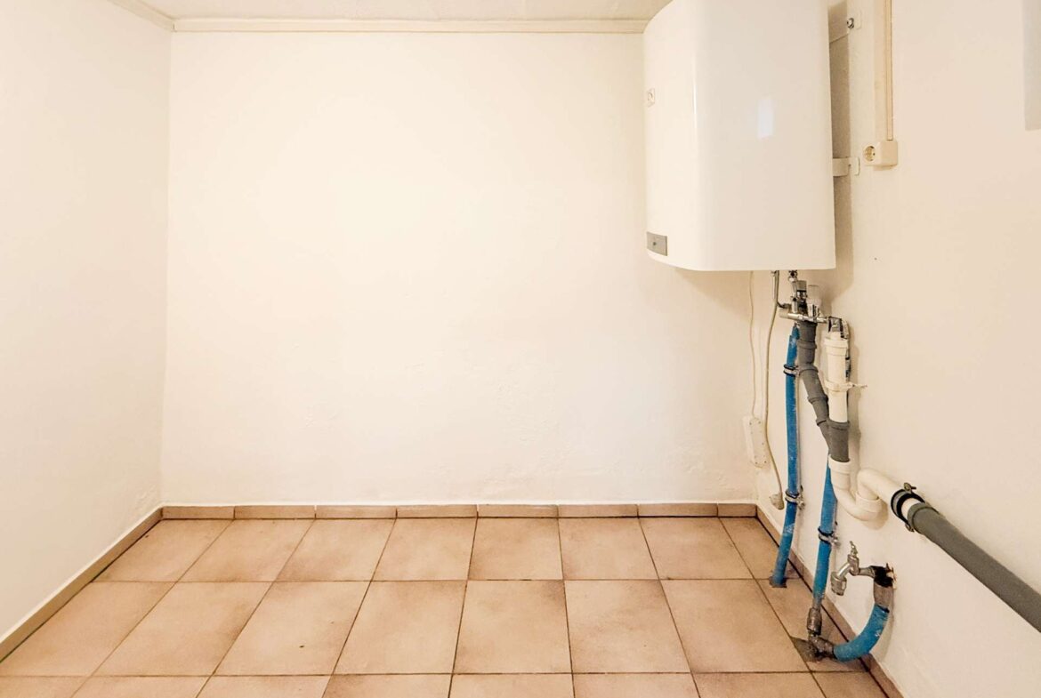 Hauswirtschaftsraum mit WM-Anschluss