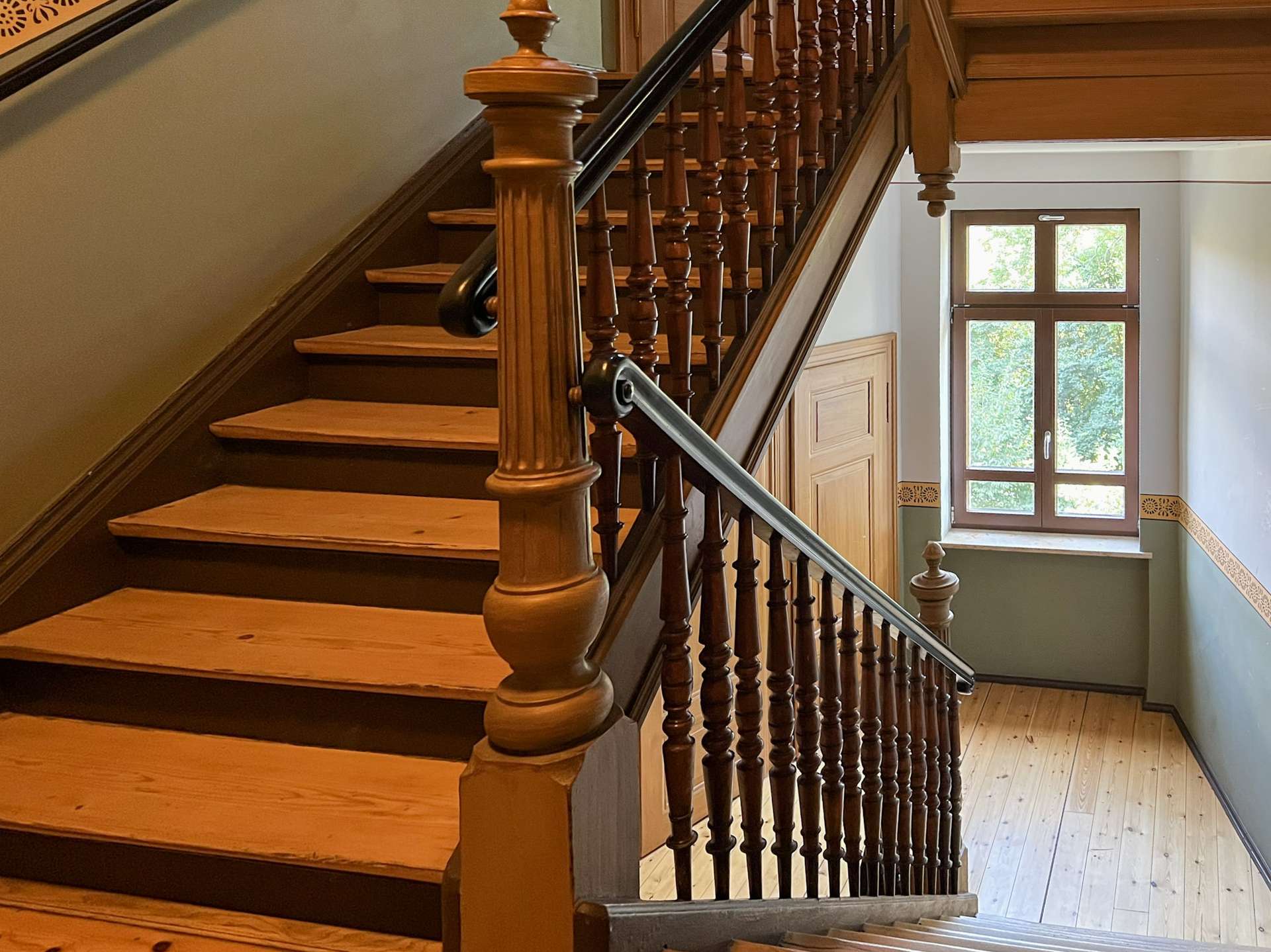 Gepflegtes Treppenhaus