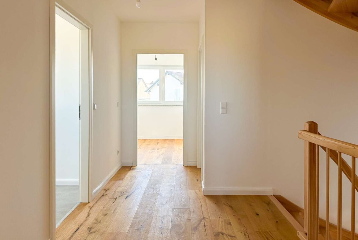 Zentraler Flur im 1. OG