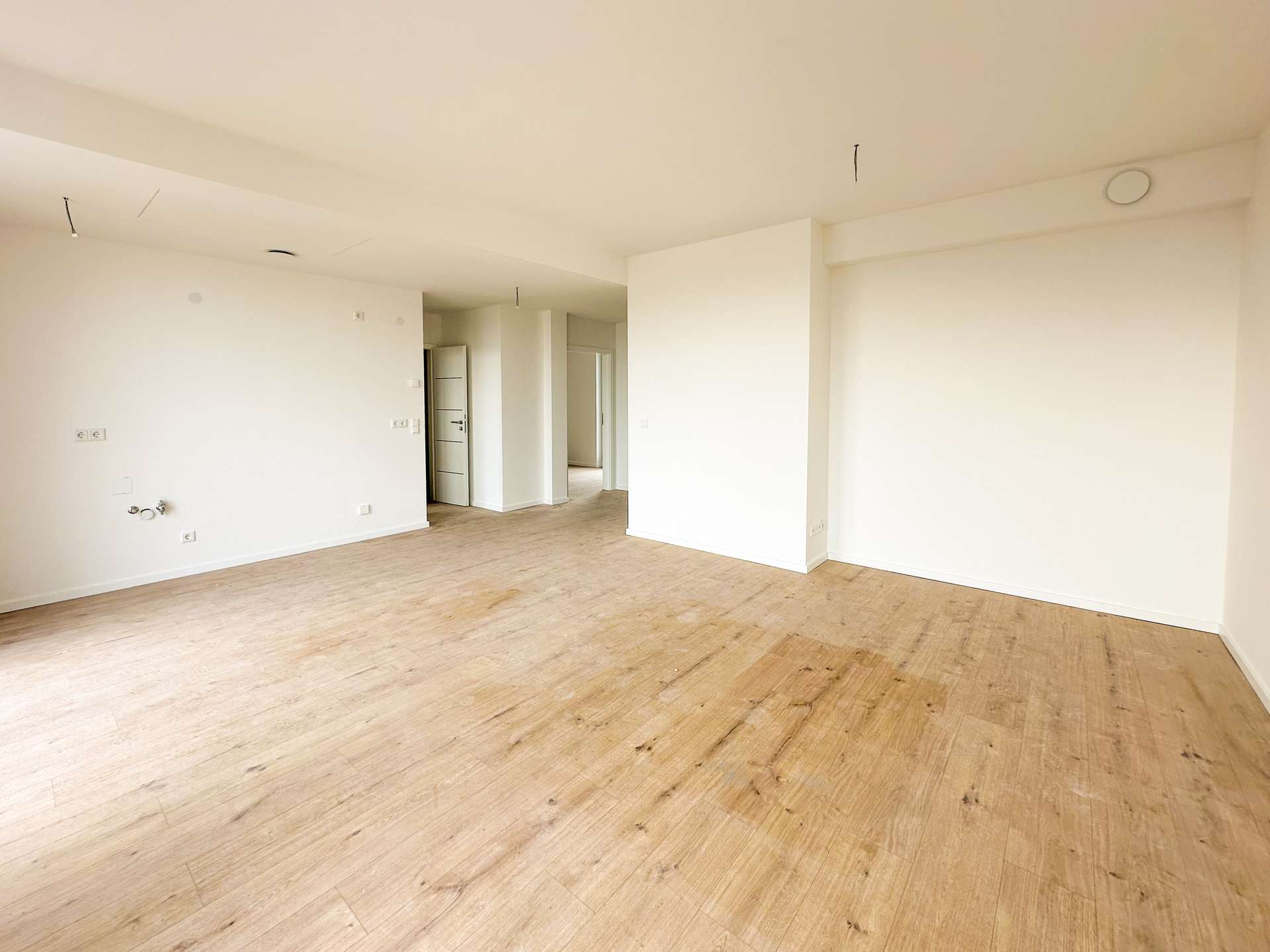 Lichtdurchfluteter Wohnbereich