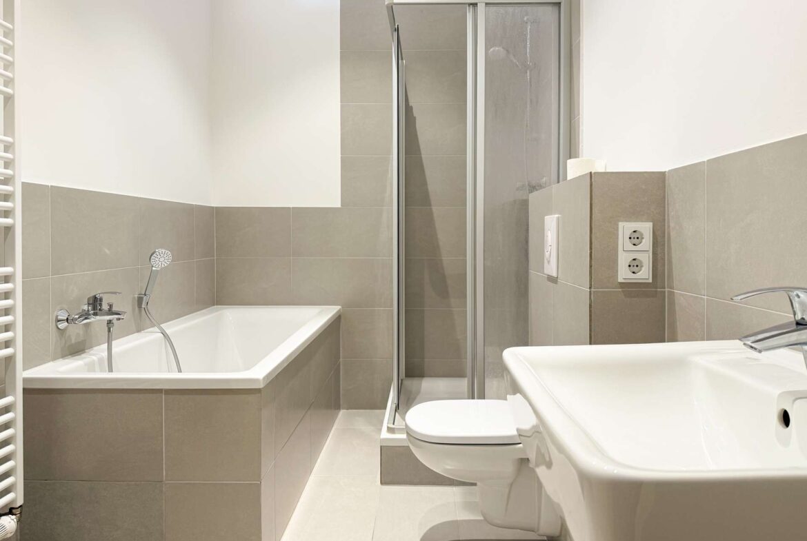 saniertes Badezimmer