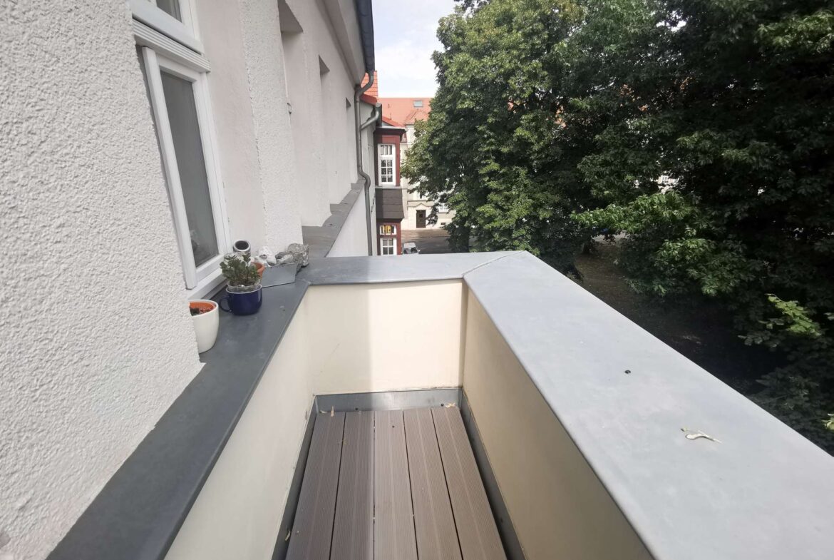 Balkon mit grünem Blick