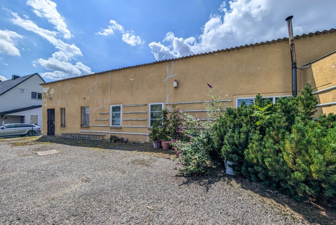 Stellfächen vor dem Konsum