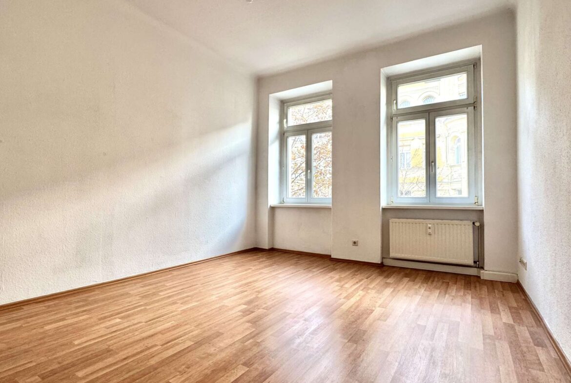 Großzügiges Schlafzimmer