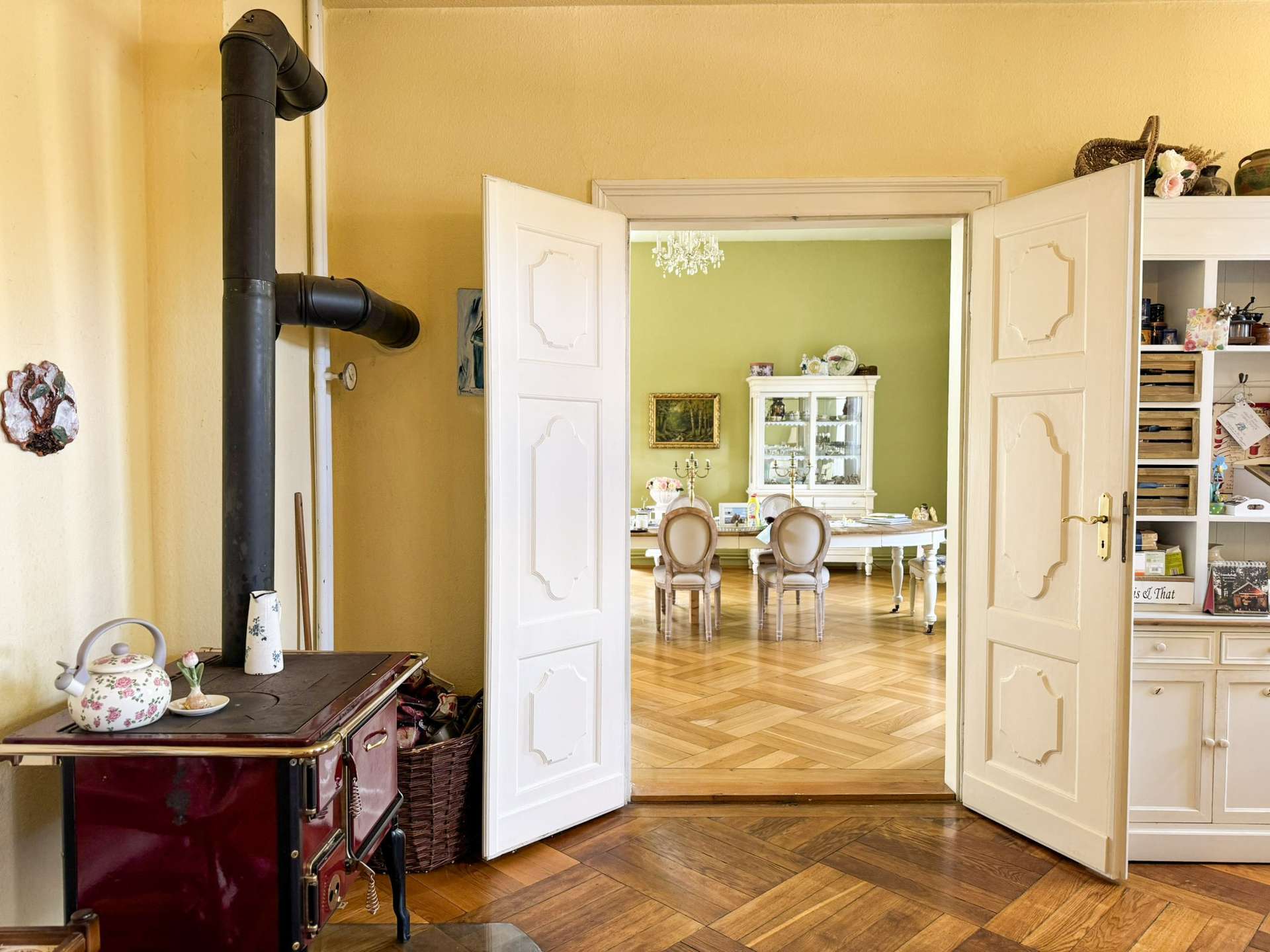 Küche mit historischem Ofen