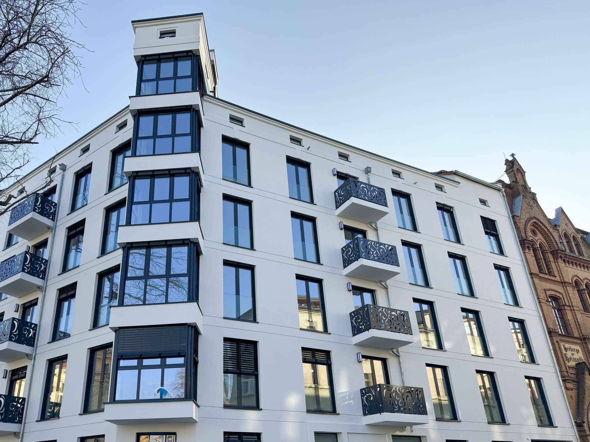 Neubau-Mehrfamilienhaus