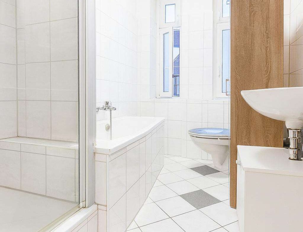 Bad mit Wanne _ Dusche