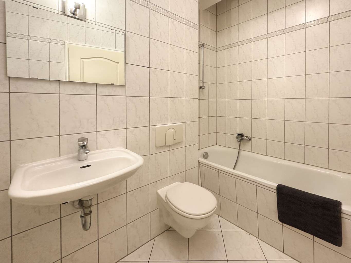 Badezimmer mit Wanne