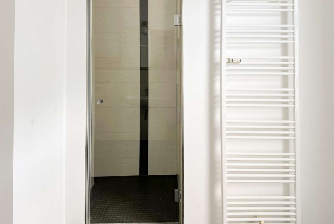 Zugang zur Dusche 
