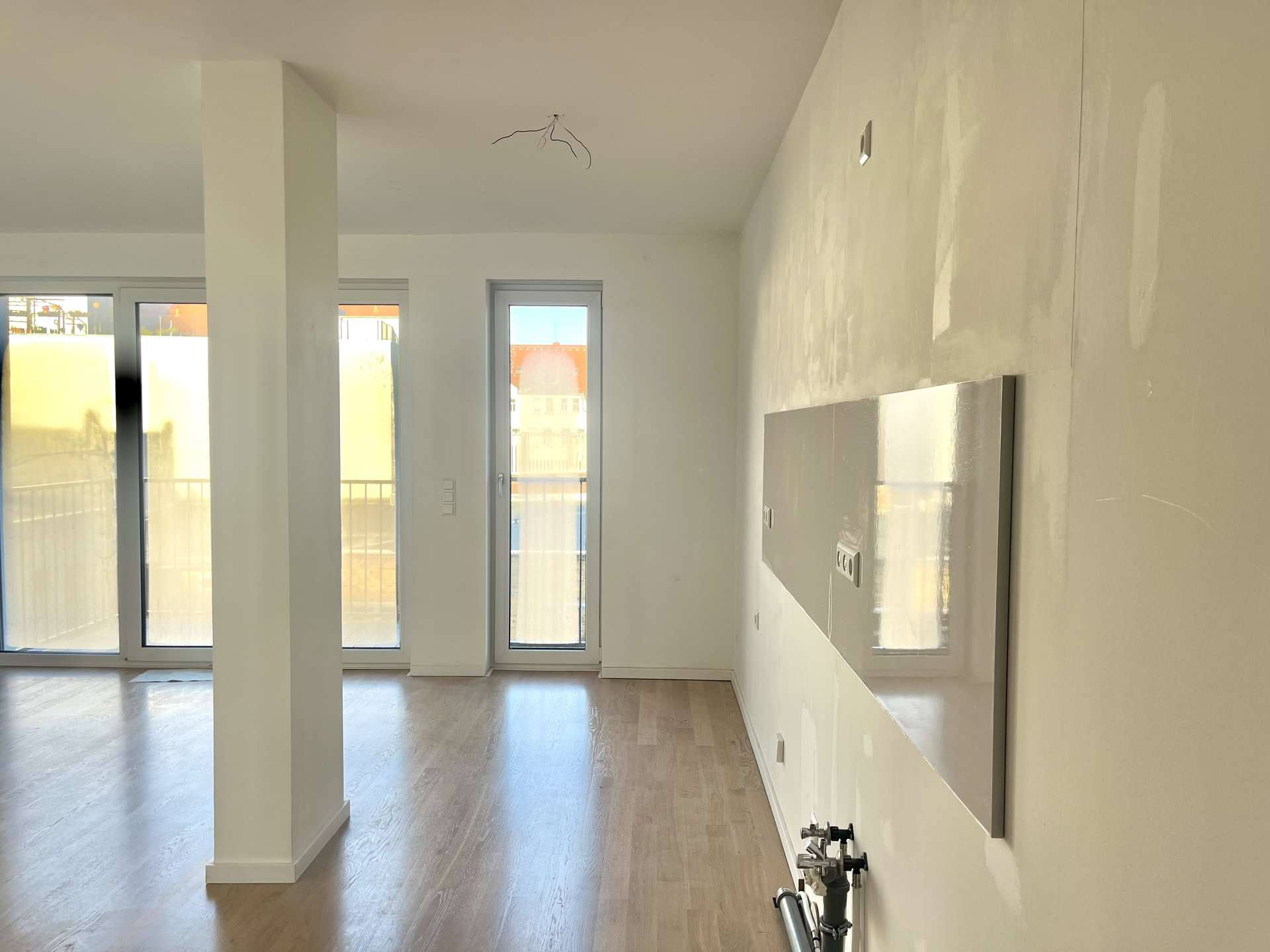 Offener Wohn- und Essbereich (EBK wird noch installiert)