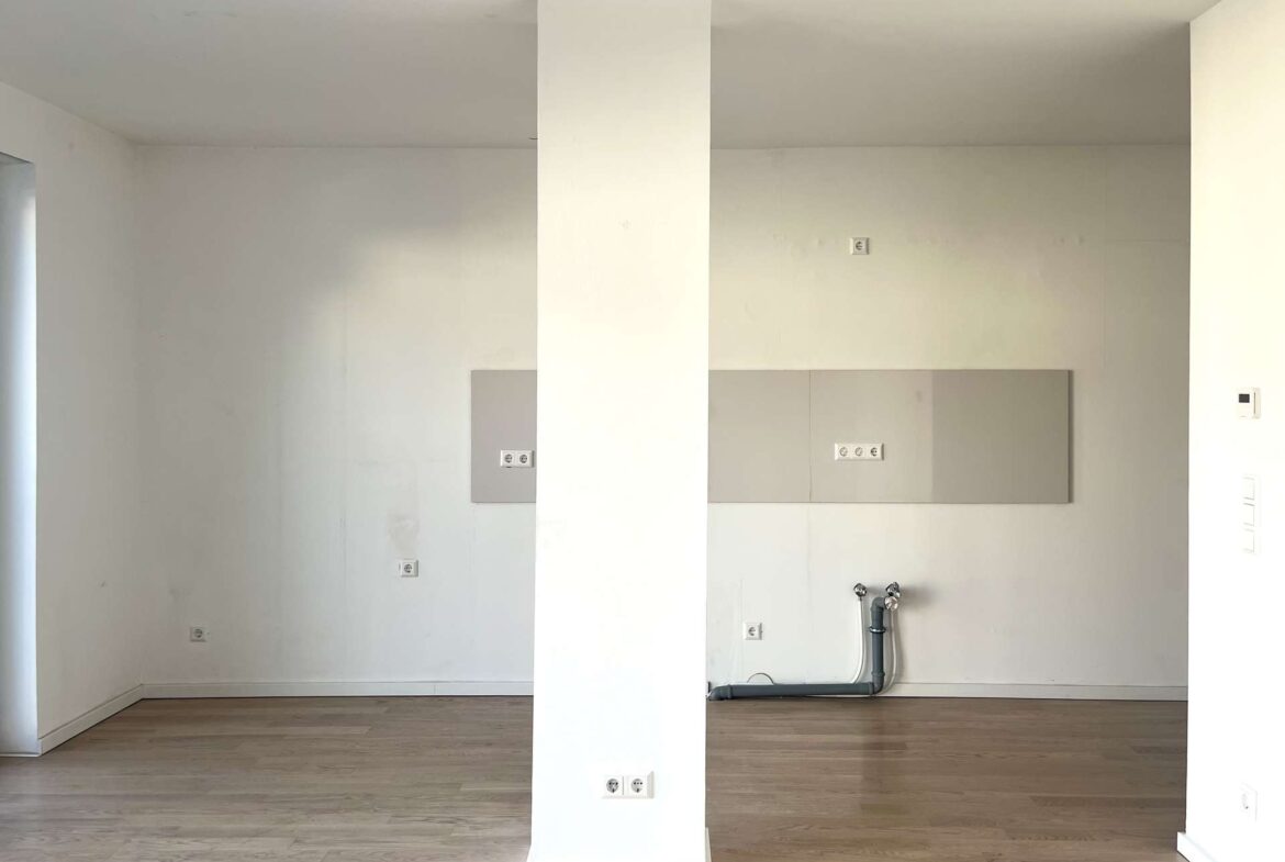 Viel Platz zum Kochen (EBK wird noch installiert)