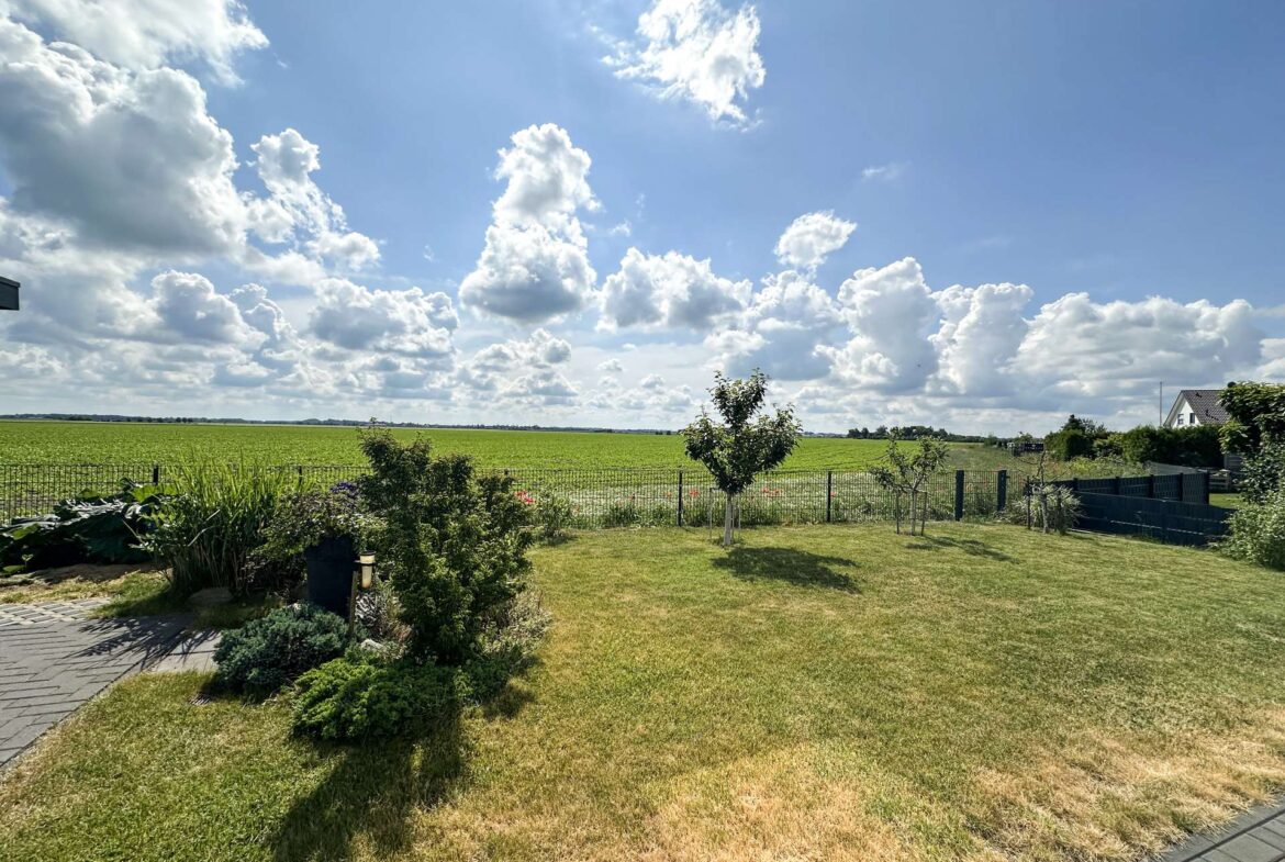 Garten mit unverbautem Blick