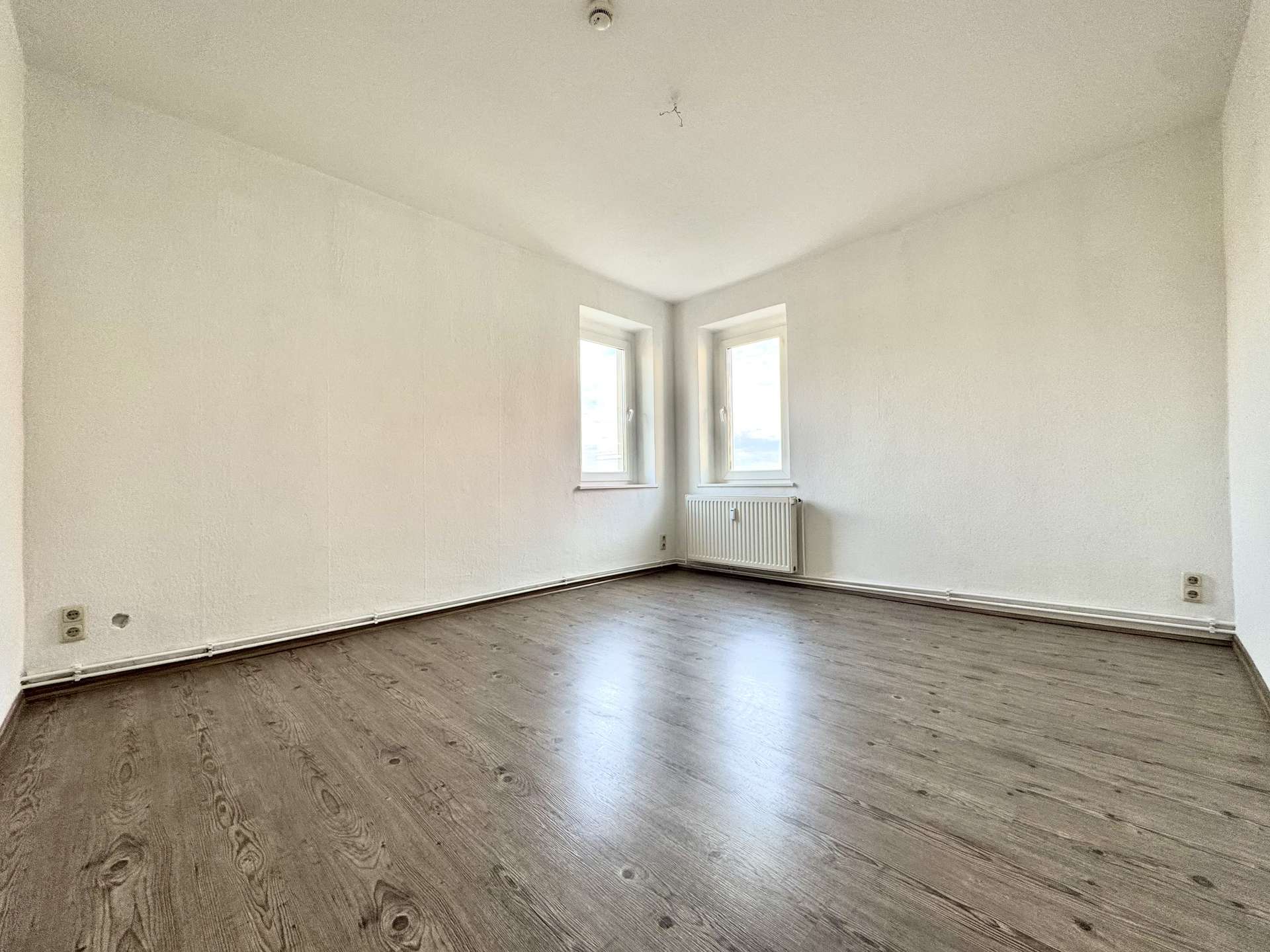 Großzügiges Schlafzimmer - Beispielfoto