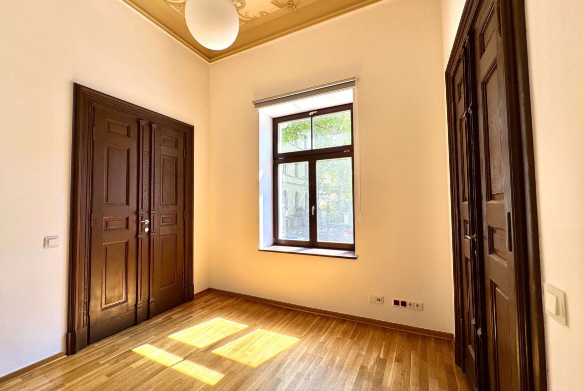 Büroeinheit (Erdgeschoss)