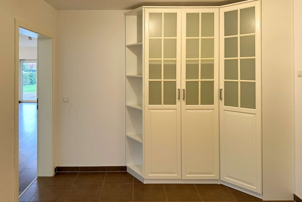 Flur mit Einbauschränken