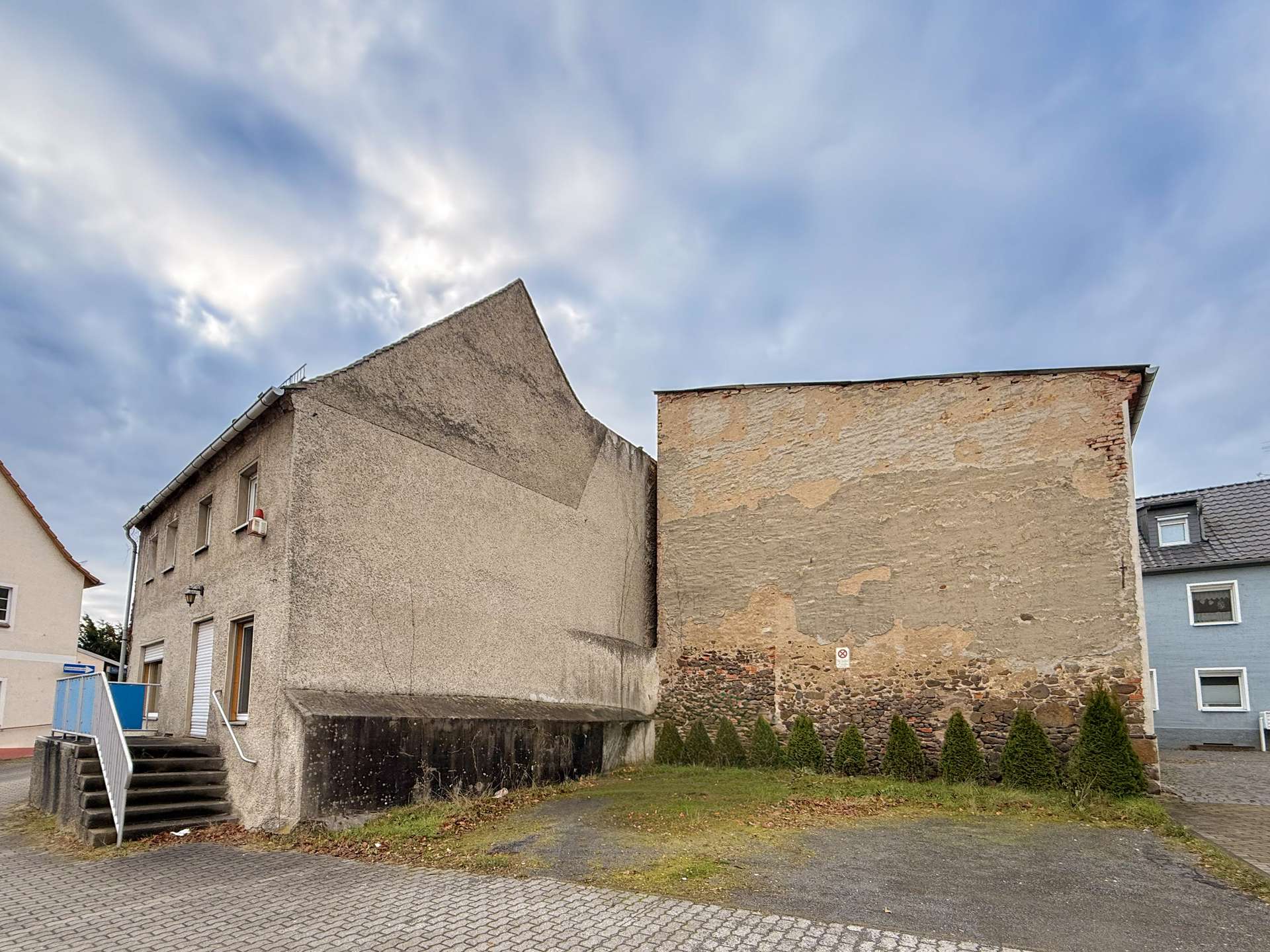 3 Außenstellplätze