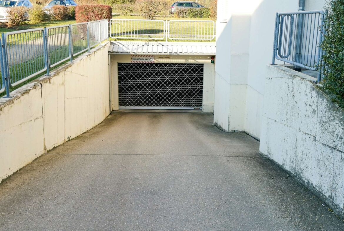 Tiefgarageneinfahrt