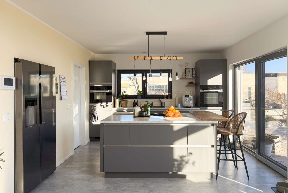 Hochwertige Einbauküche