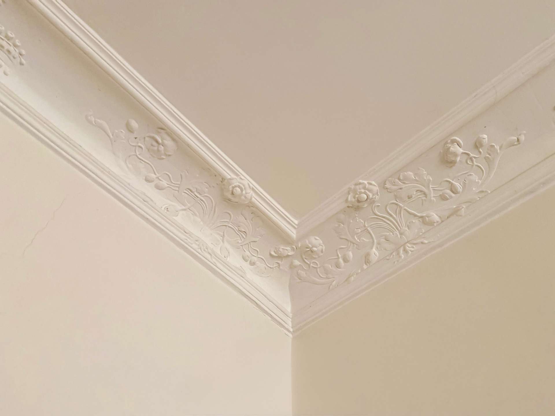 Stuckelemente Schlafzimmer