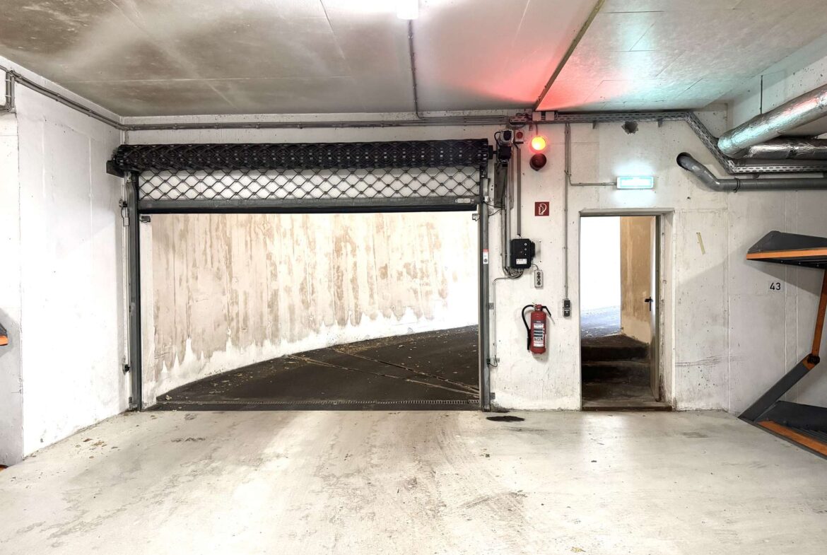 Elektrisches Rolltor 