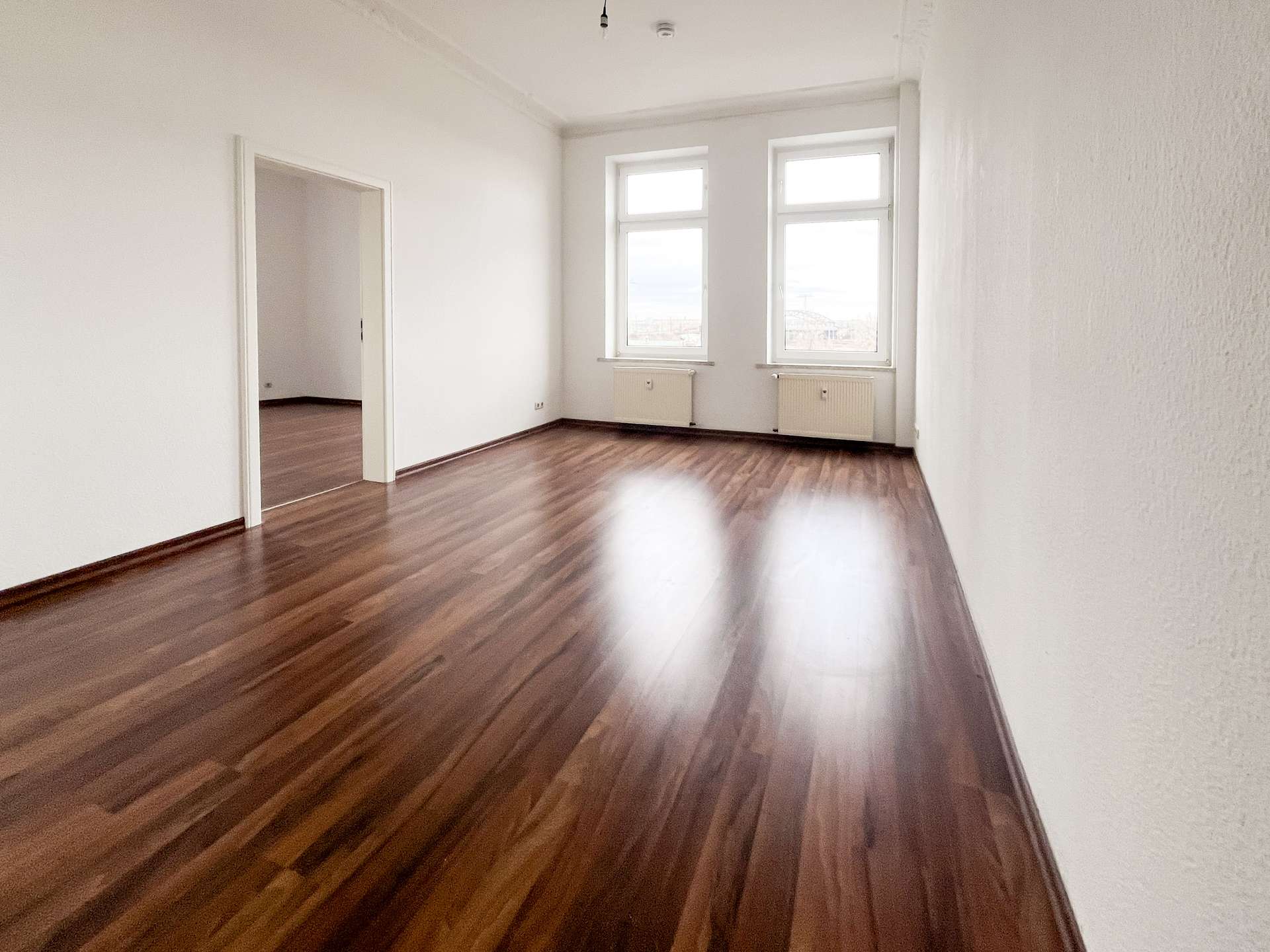 Zimmer mit Durchgangszimmer