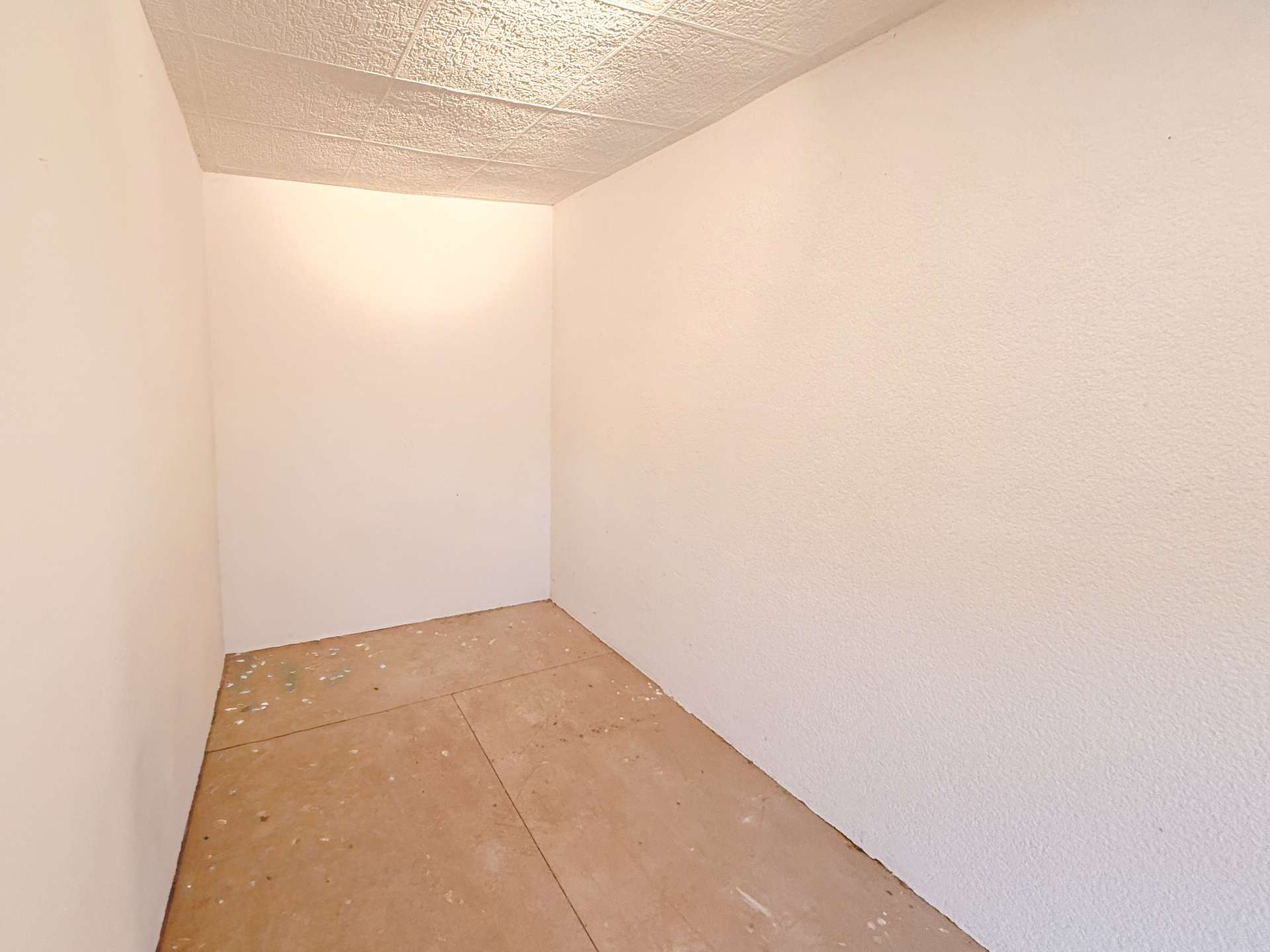 Arbeits- oder Kinderzimmer