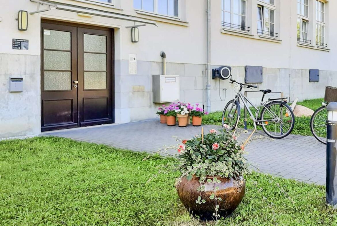 Eingang zum Gebäude