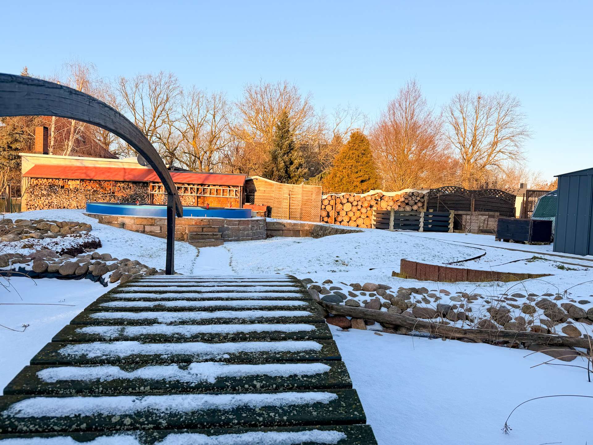 Brücke über den Teich