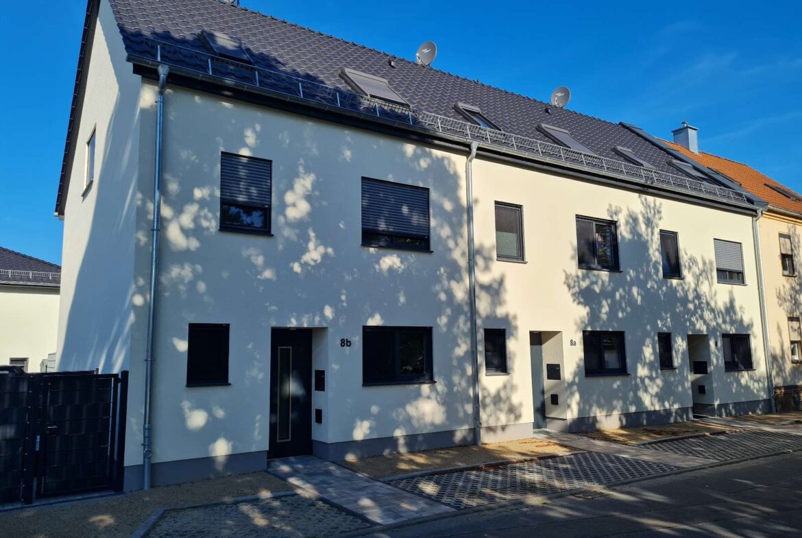 Vorderansicht Eingangsbereich