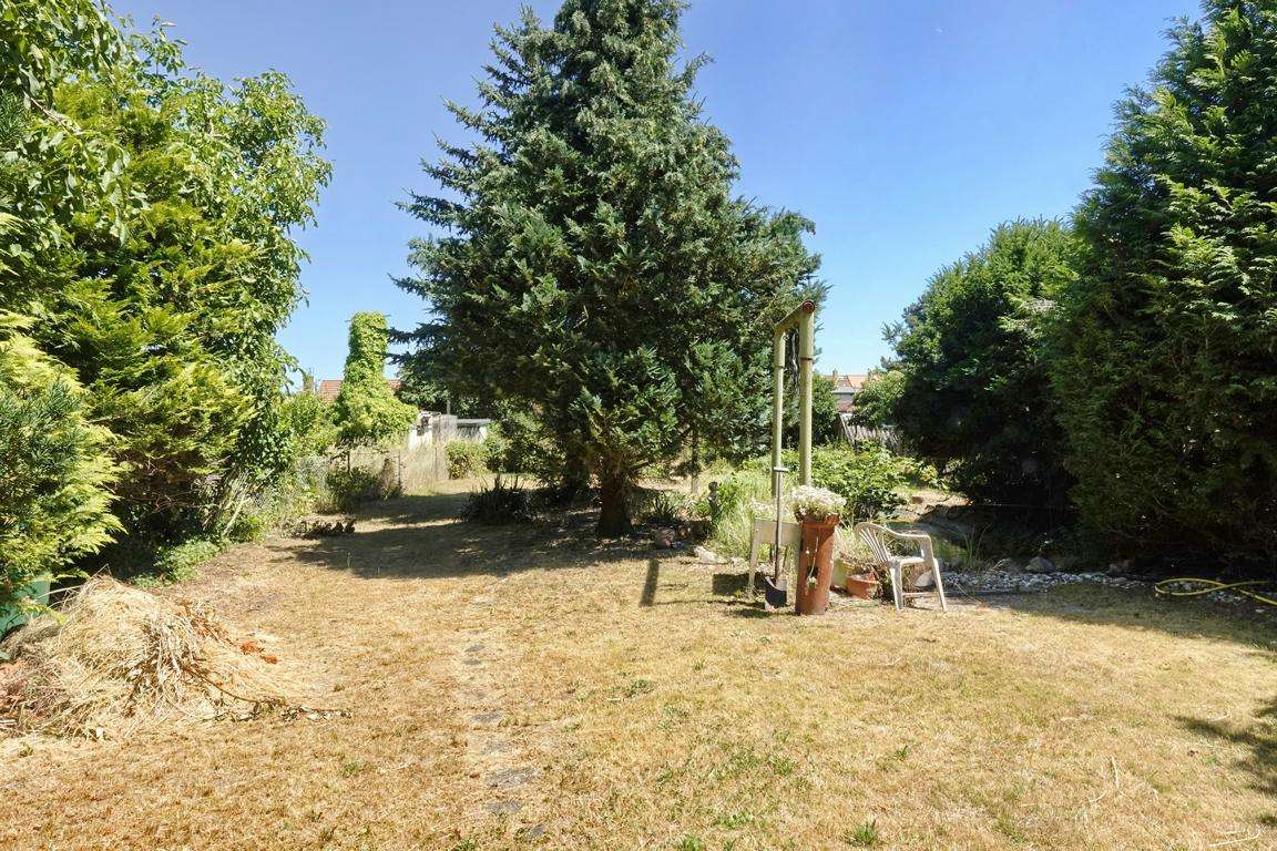 Weitlaufiges Grundstück