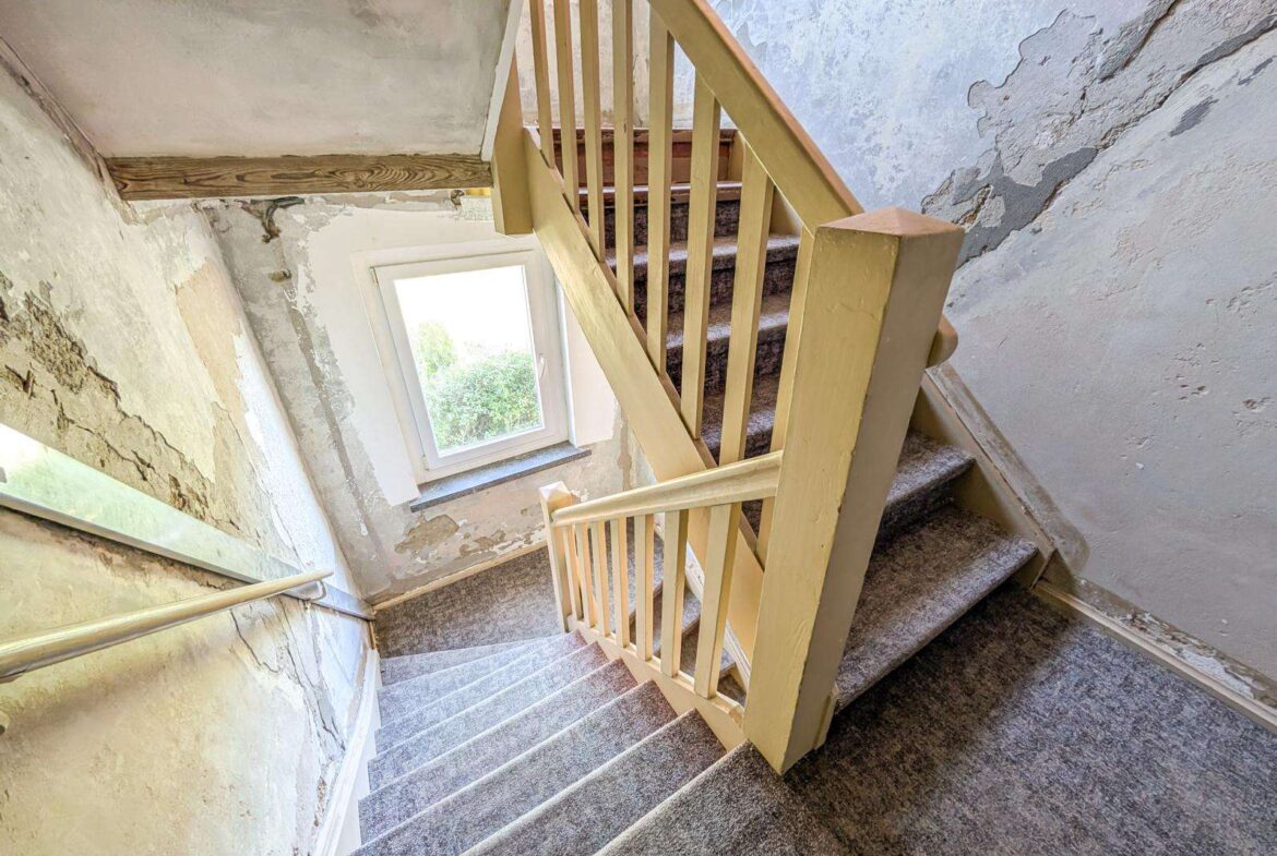 1. OG Treppe nach unten