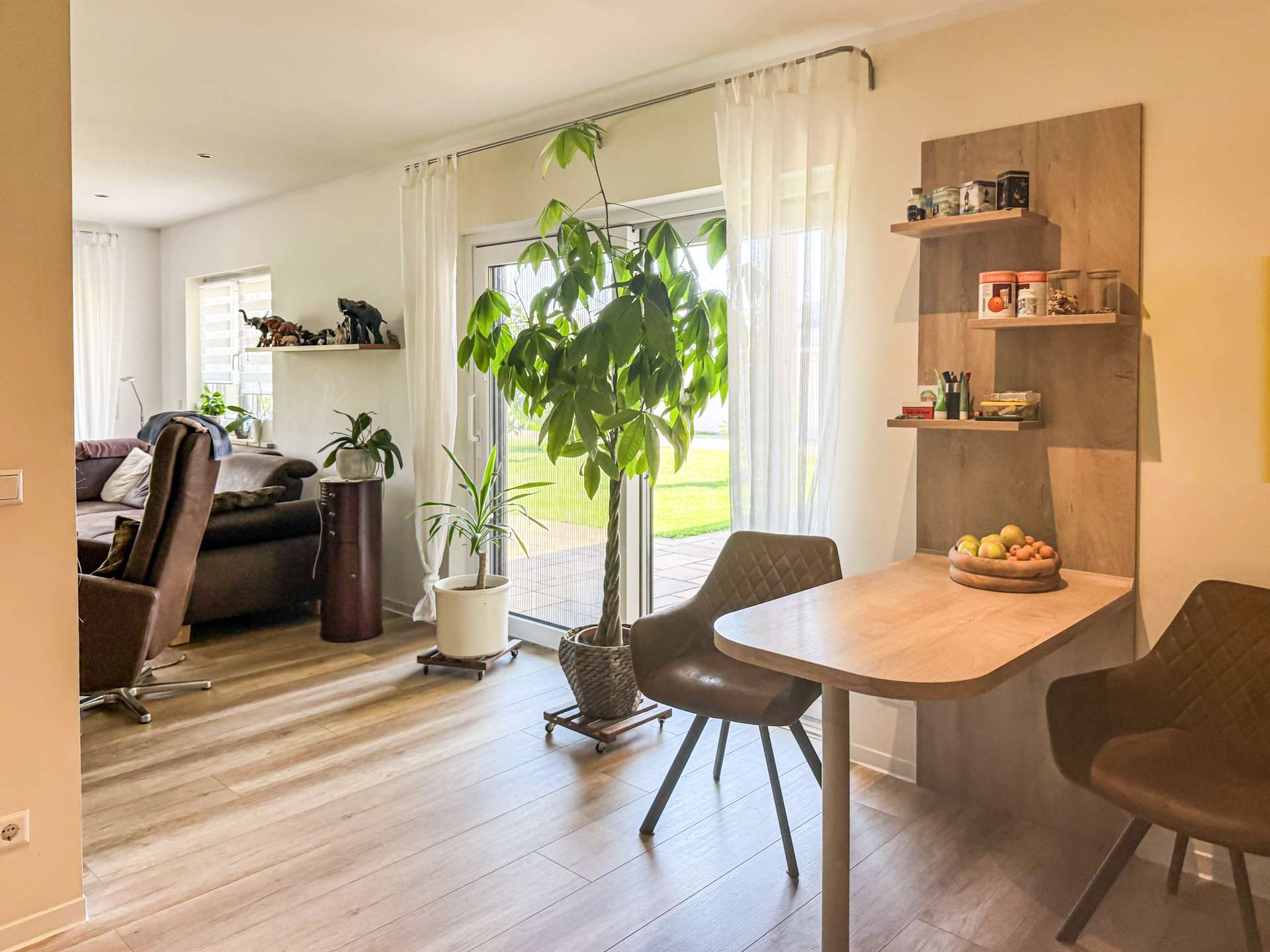 Essbereich & Zugang Wohnzimmer