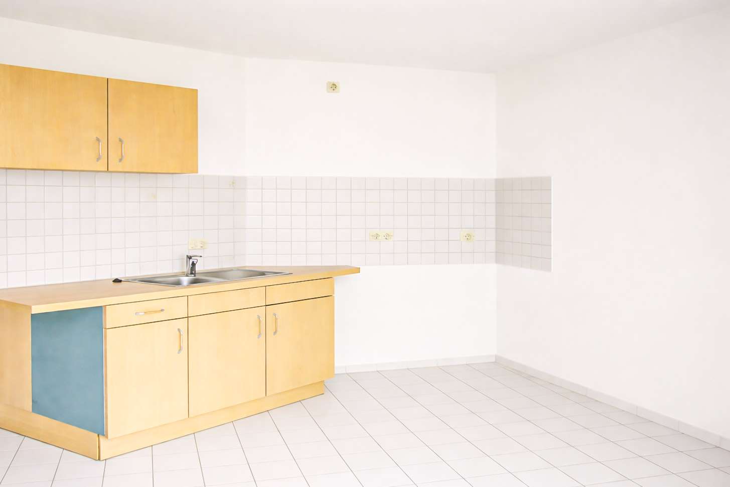 offene Küche mit Einbauküche