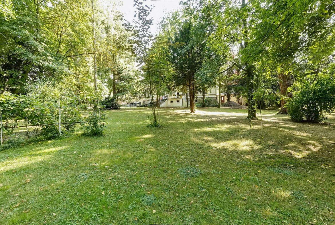 Weitläufiges Grundstück