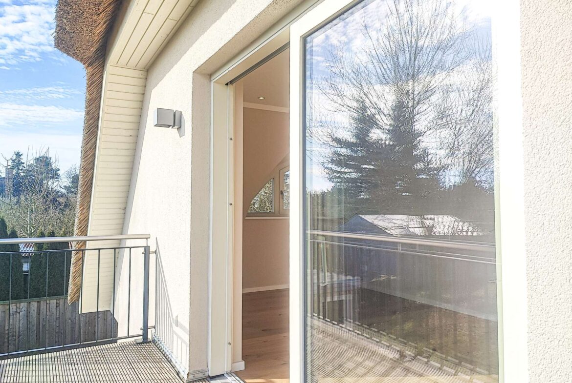 Parallelschiebetür zum Balkon