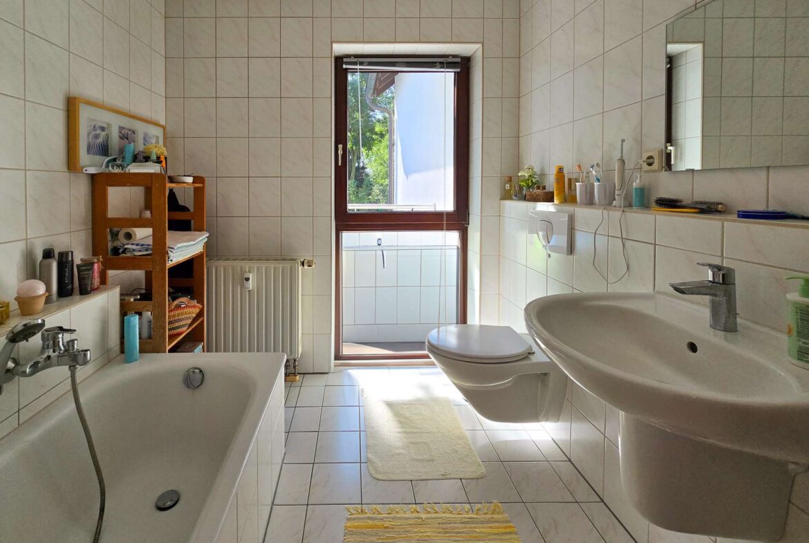 Obergeschoss Badezimmer 1