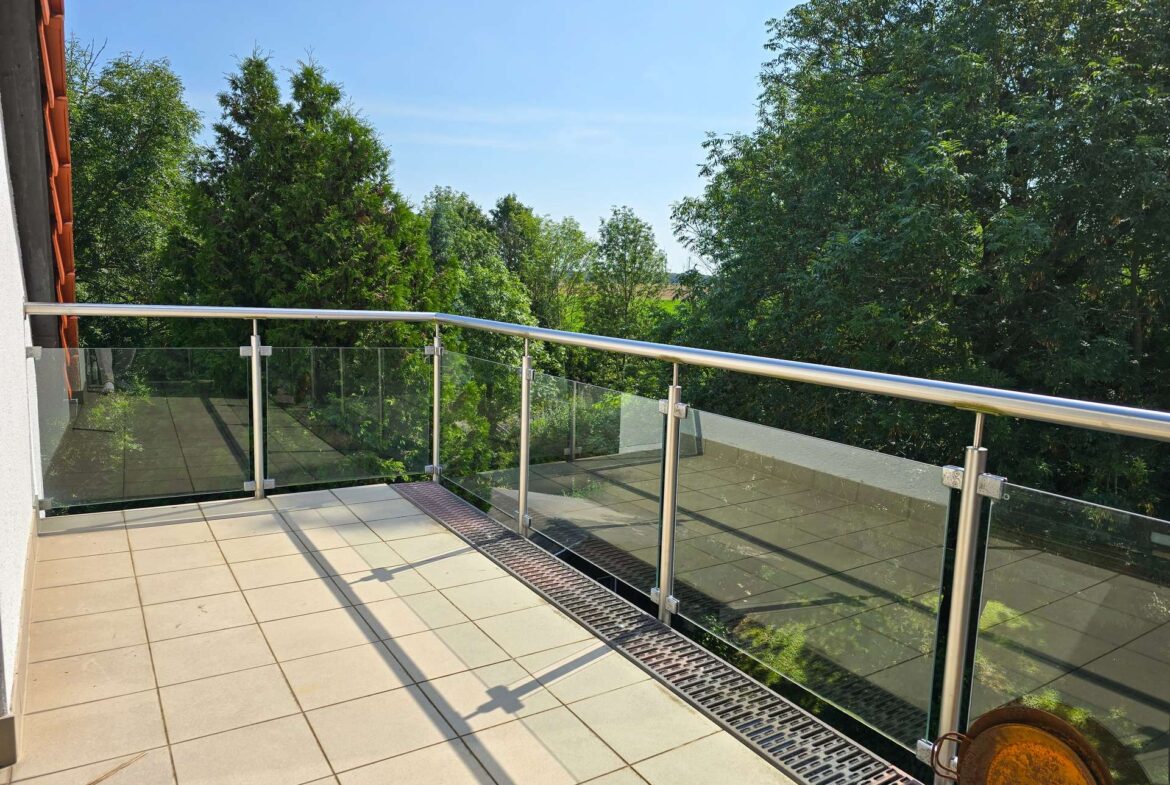 Dachgeschoss Balkon 2