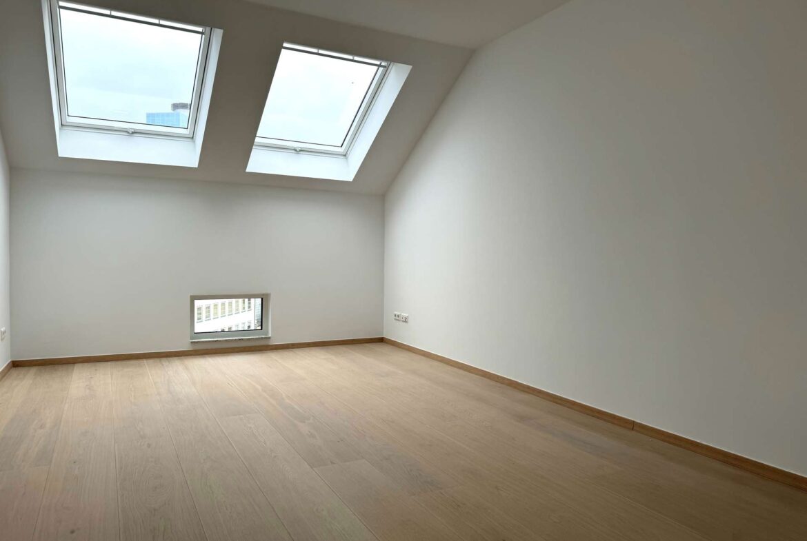 Großes Schlafzimmer