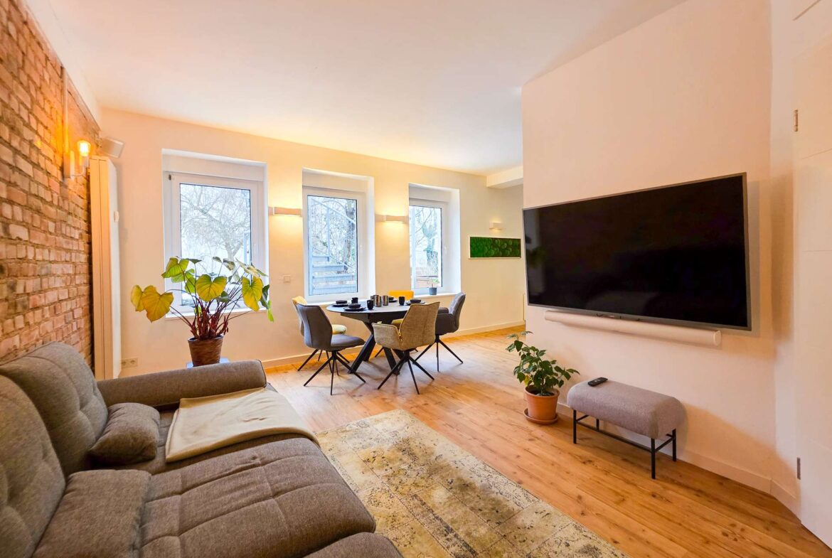 Blick aus dem Wohnbereich