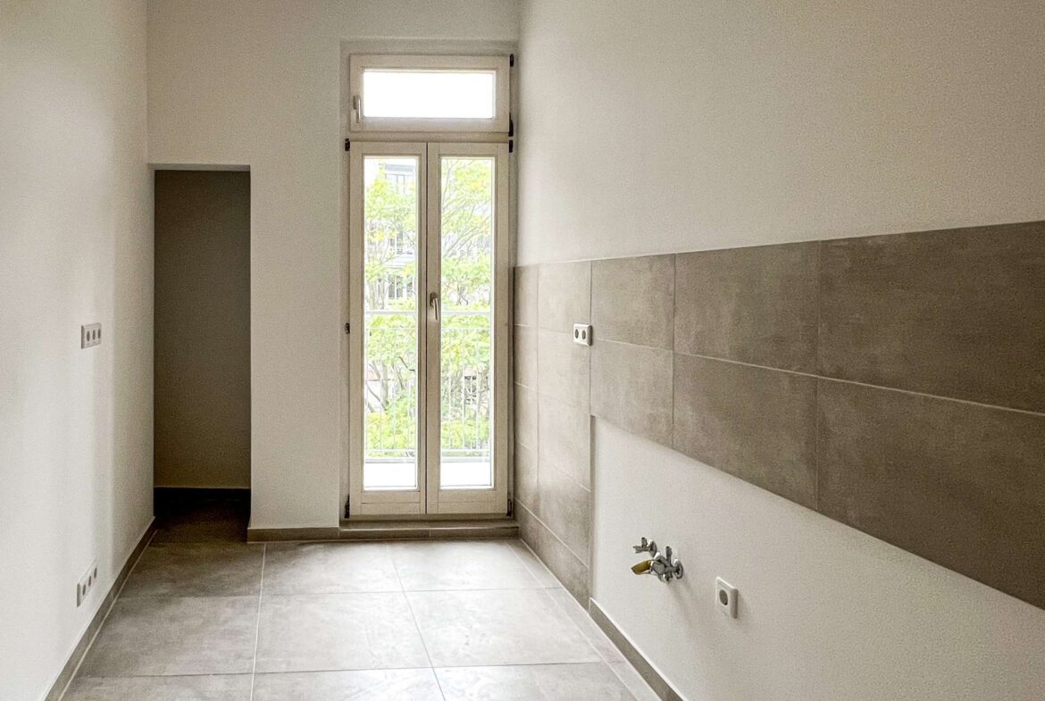 Neu geflieste Küche